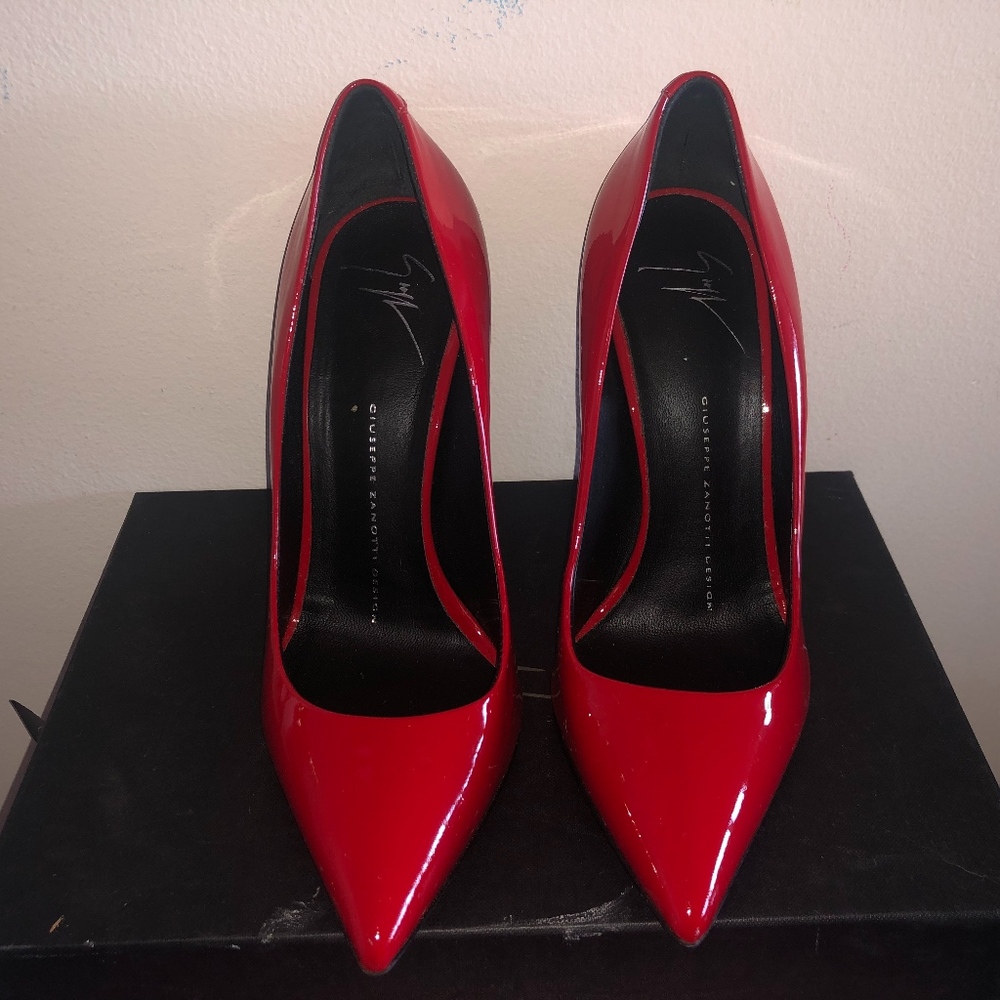 Giuseppe Zanotti